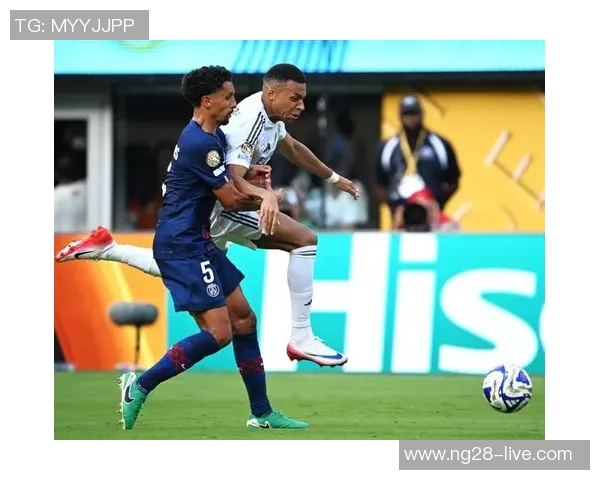 世界杯惊现冷门巴黎圣日耳曼凭乌龙球绝杀阿森纳全场沸腾