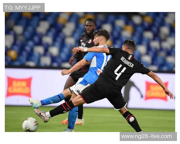 德甲激战：那不勒斯大胜利物浦乌龙球引发争议与全场沸腾