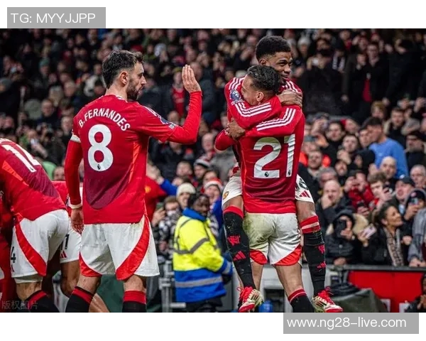 英超精彩对决多特蒙德3-0曼联帽子戏法引爆全场战术分析 英超精彩对决多特蒙德3-0曼联帽子戏法引爆全场战术分析